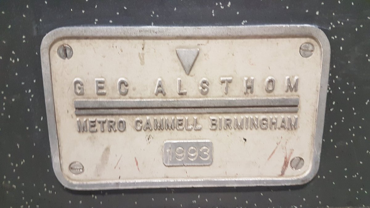 It's a #thursdaymorning #goodmoring from #StPancras Today I'm off to Brussels via Ebbsfleet Ashford and Lille on #Eurostar #ES9110 with <a href="/EurostarStephan/">Stéphan on Eurostar</a> and Kathryn on #class373 3007/8 built #backintheday 1993. If you need anything please 👋🏻