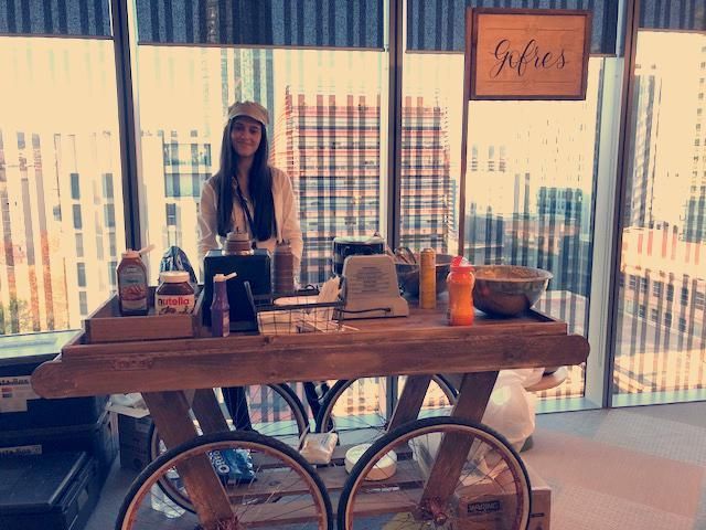 snackcarbcn's tweet photo. Un buen #gofre entra bien tanto por la mañana como por la #tarde; ¿a vosotr@s cuando os apetece más? #yaesjueves #meriendasqueapetecen #carritodegofres #carritosparaeventos https://t.co/646abiLkeD