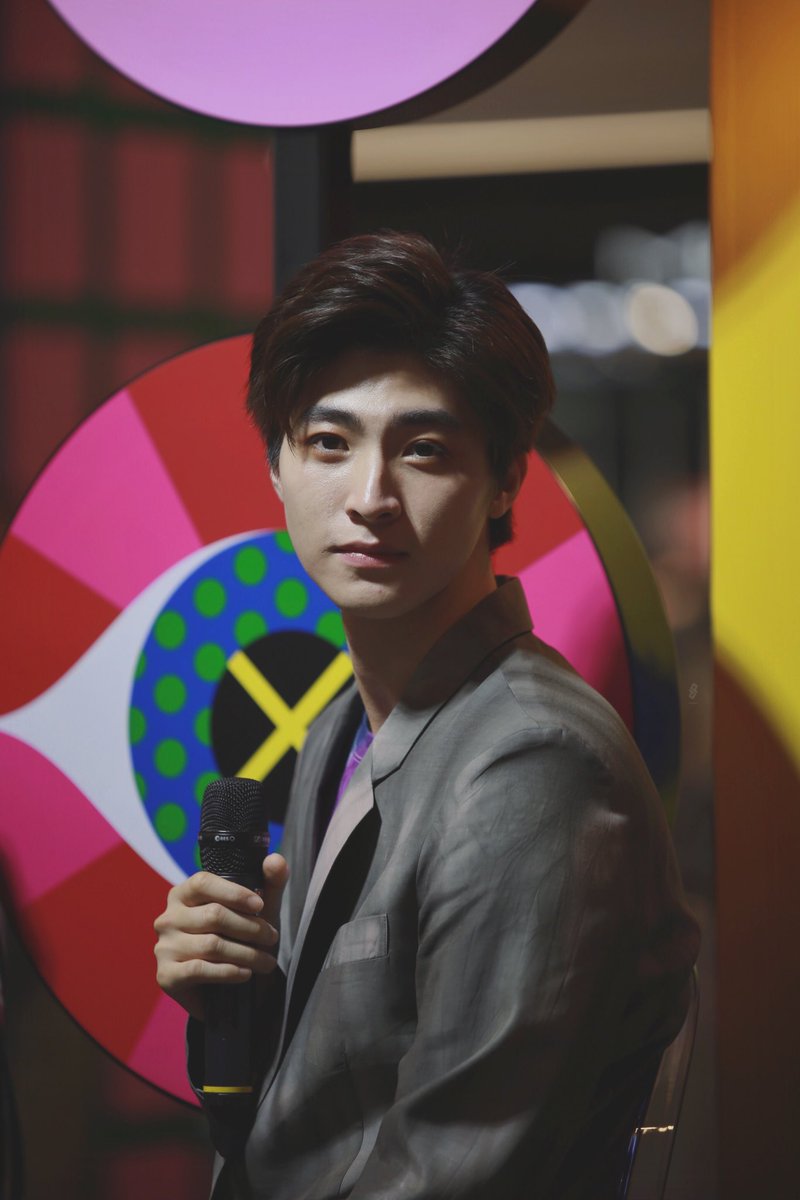 pd_pangpond's tweet photo. อยากลักพาตัวเค้ากลับบ้าน
แล้วซ่อนเค้าไว้แค่ที่นั่น ♥️
@bluepongtiwat_ 
#Colorofsiam
#siamcenterXcrigandkarl
#Bluepongtiwat https://t.co/SLSV8r9gAn