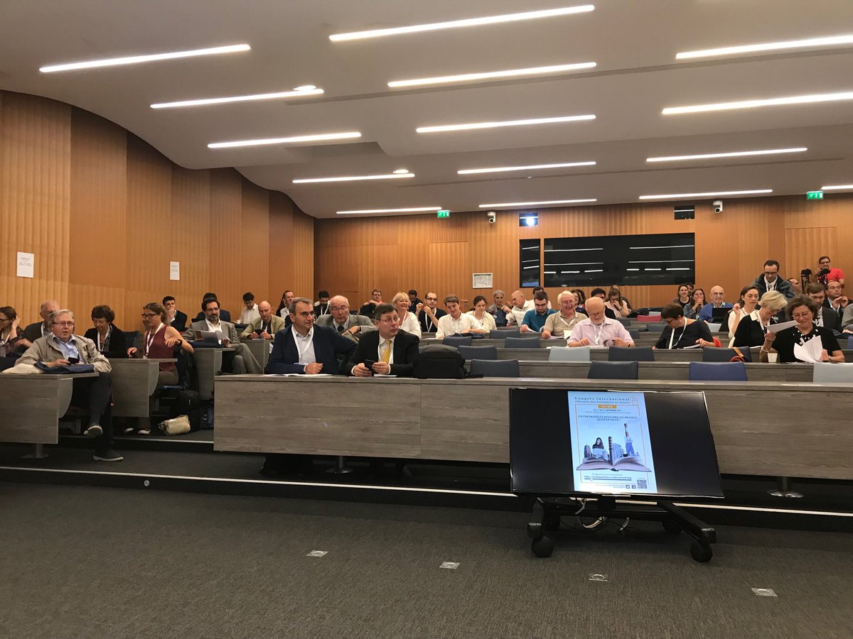 corinnelepage's tweet photo. Participation à l ⁦@ESCPeurope⁩ a un colloque sur l histoire des entreprises ⁦@EricGodelier⁩ https://t.co/su4LyO7w2L