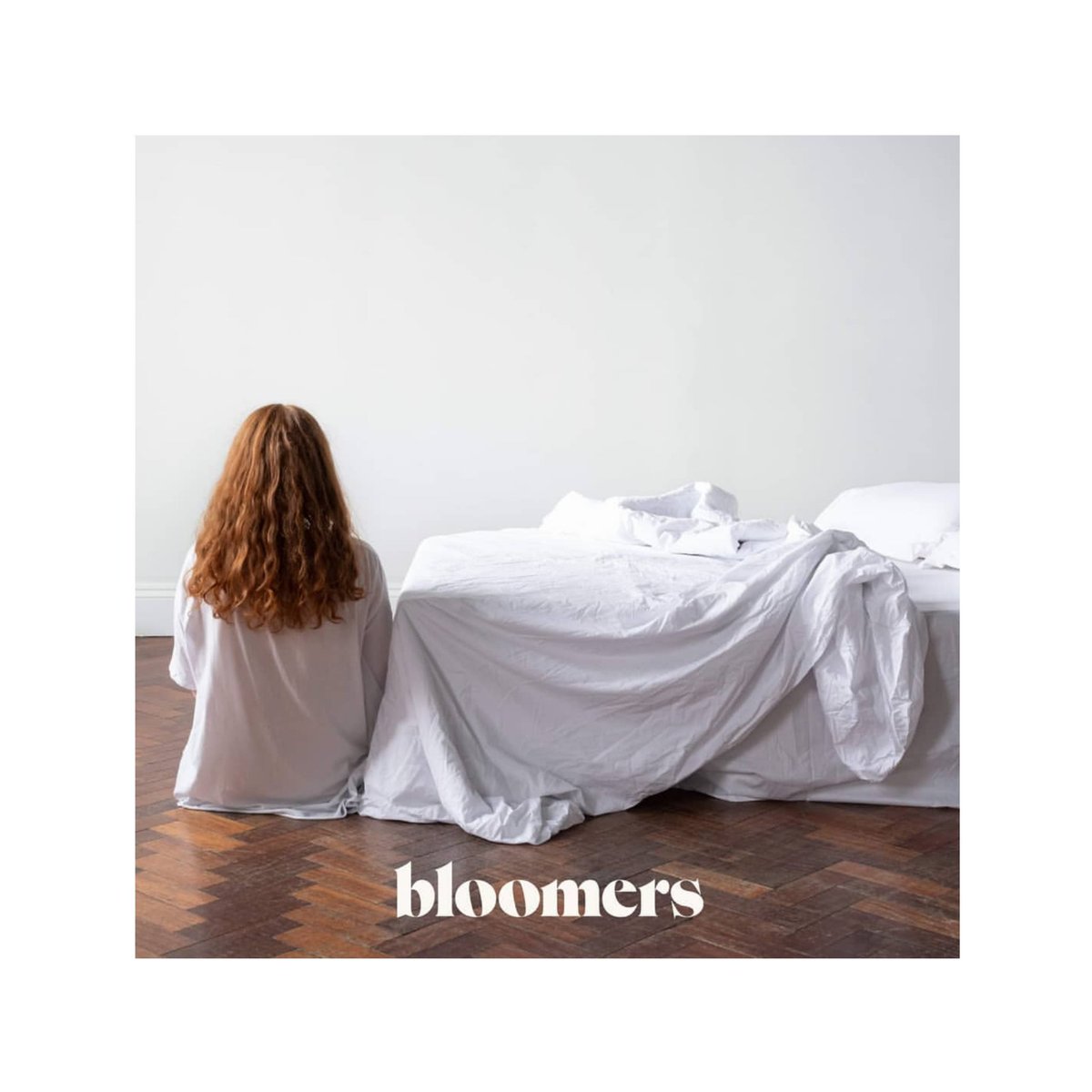 shootthroughit's tweet image. Super happy to be a featured artist in the upcoming issue of Bloomers magazine. My grad show work will be included in issue 4: 'Out of Body', which is to be released next month!

bloomersart.com 

#OutofBody #Bloomers #emergingartists #irishart #self #body #space