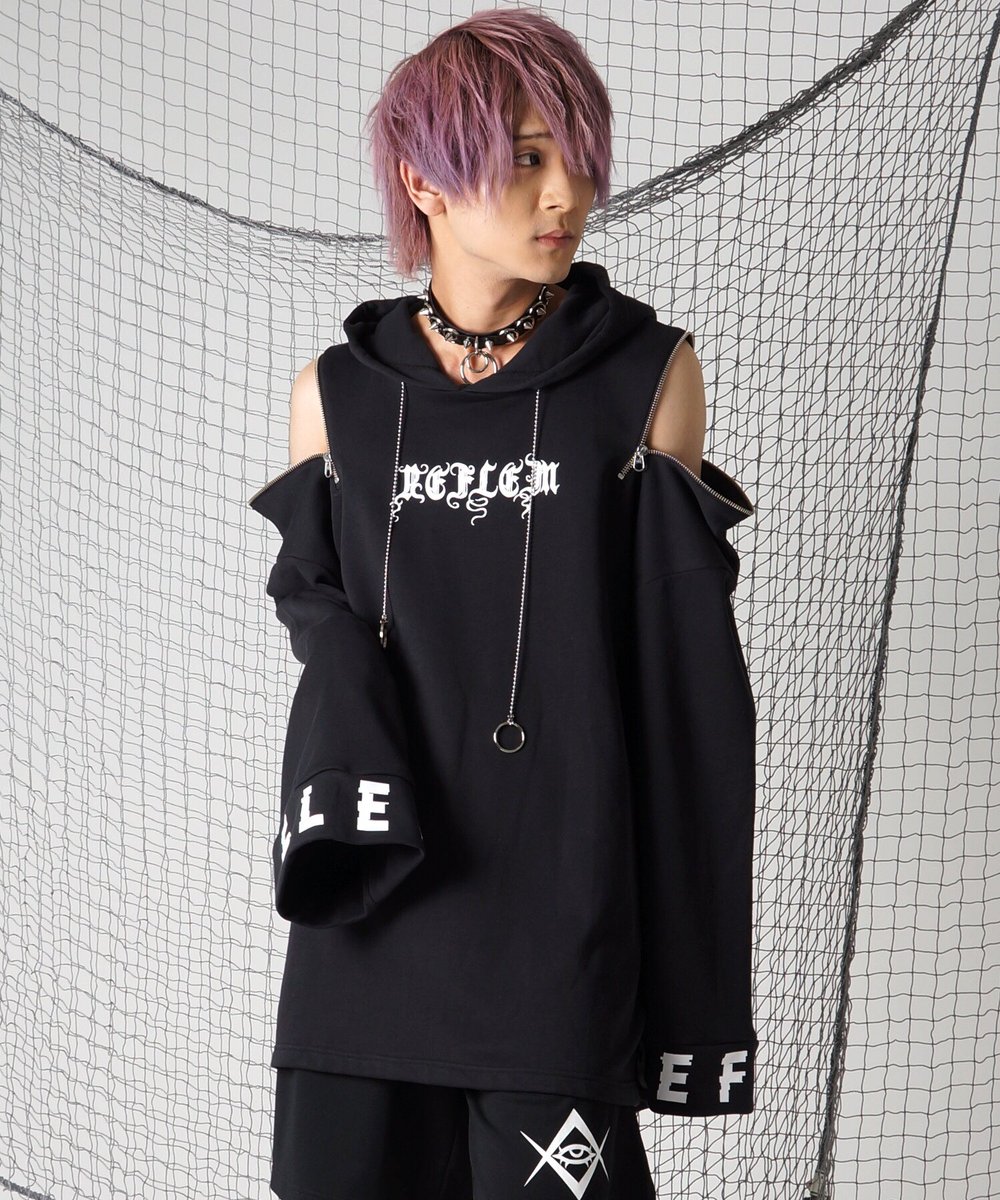 _REFLEM's tweet photo. 👁‍🗨REFLEM(レフレム)
NEW ARRIVAL

ZIPを上げればオープンショルダーに。
ギミックに富むユニセックスフーディー。

ショルダーZIPパーカー
¥11,800(+tax)

近日発売。

#reflem https://t.co/q6VtEuycTA