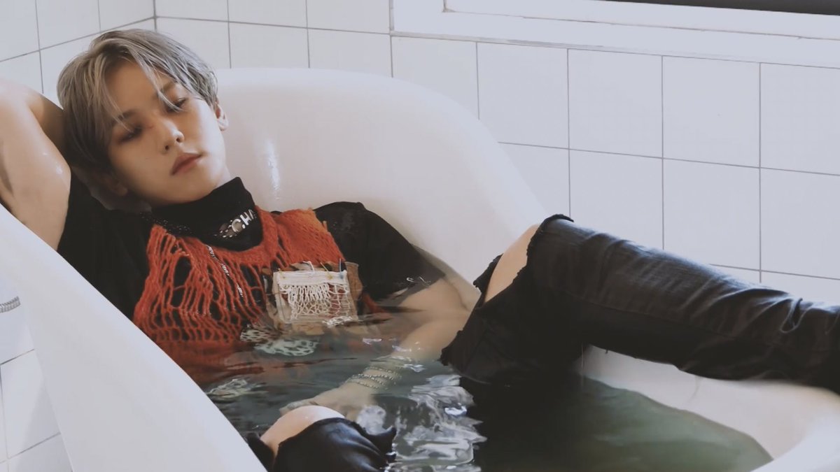 best of 백현이 ❤️ tweet media