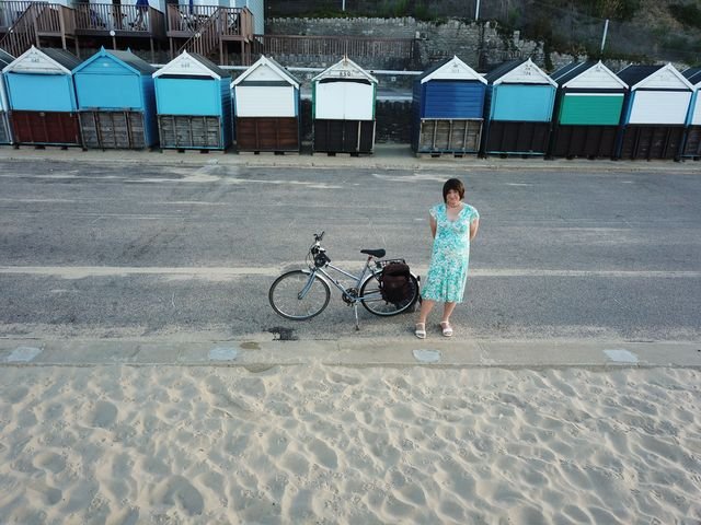 dronegurluk's tweet photo. Drones are fabulicious for selfies. #dronegurluk #bournemouth #selfies #dronephotography https://t.co/YjDrHZ3mcp