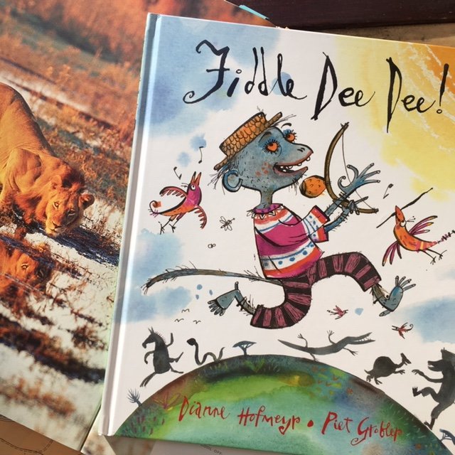 The talented @PietGrobler has put magic into my African tale #Fiddledeedee. Dance with us! It's our Pub(lishing) day. Follow-up to #magicbojabitree with just as much humour & wildness. @haringeylibrary @OtterBarryBooks @bouncemarketing @castlewalsh @DHAbooks @dhofmeyr @TopspinPro