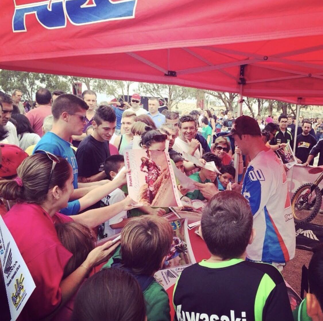 JaviVico71's tweet photo. The best of racing // Lo mejor de las carreras. #foreverfans #fans #mxlove ๐๐๐ #motocross #supercross https://t.co/d59J4i3HdP