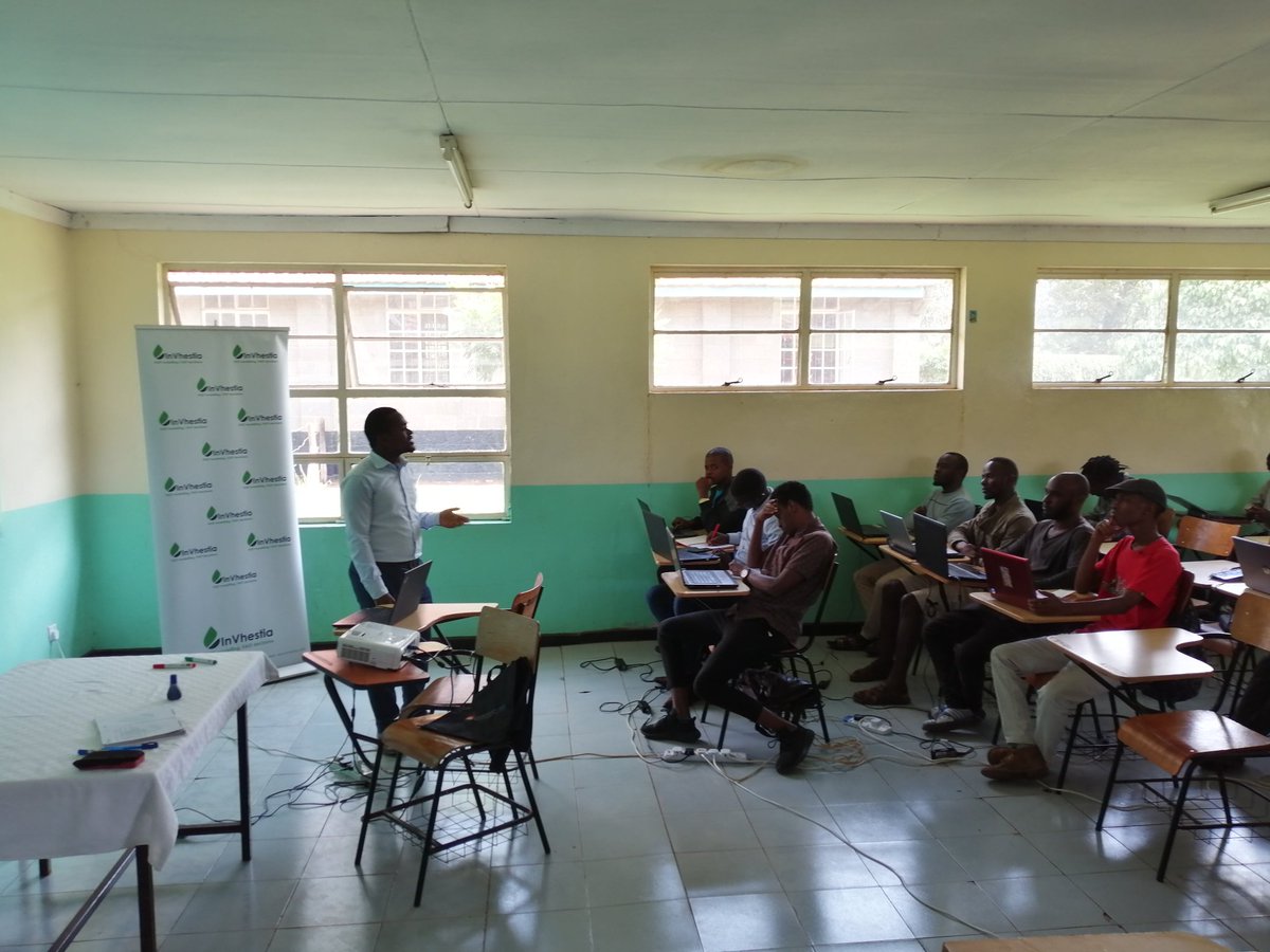 InVhestia's tweet photo. Our trainer, Kevin Mbugua, a former top finalist of the competition, expounding more on the value of a business analysis cycle @FisaUonbi. https://t.co/8tiYx7xGr2