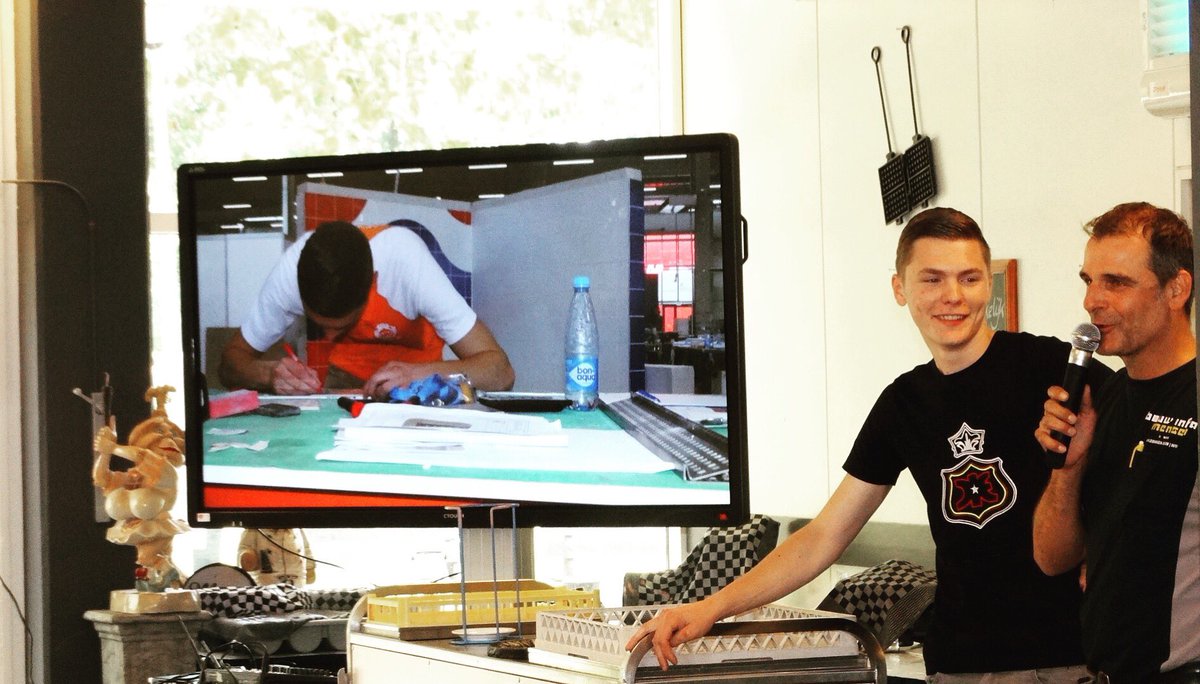 BouwInfraMensen's tweet photo. Daan Hooglugt gehuldigd op 2 sept, vanwege zijn knappe prestaties op #worldskillskazan2019.  #bazenvanhetmbo #skillsheroes https://t.co/cJI3pJXoac
