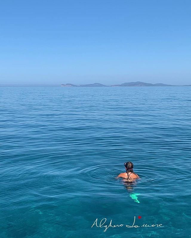 Alghero in September is always a good idea 😃☀️♥️
#timeforyou #beachphilosophy #mediterraneanstyle #goodtime #algherodamare #travelmoment #alghero #dillechelami #sardegna #snorkeling #snorkelingtime #snorkelingtrip > bit.ly/2UQxi6X