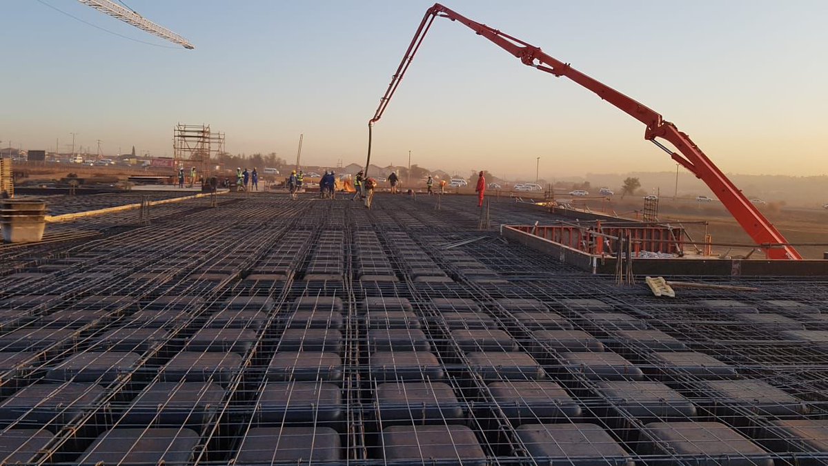 ScipEngineers's tweet image. #MallofTembisa: Another day and another concrete pour

#Scip #KJAprojects #quanticostpta #MccormickProperty #MPD #MDSarchitects #KKAelectricalEngineers  #CivilEngineersAfrica #StructuralEngineersAfrica #LabuconResources #TerraStrata #MRPI #MikeBuyskesConstruction #JonesAndWagener