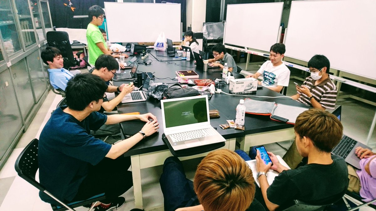 official_tsp's tweet image. 帰省組の学生も湘南の校舎へと戻り、お土産をつまみながらTSPのメインミッションである&apos;&apos;fabsat&apos;&apos;のロードマップ会議を行いました。
#東海大学 #人工衛星