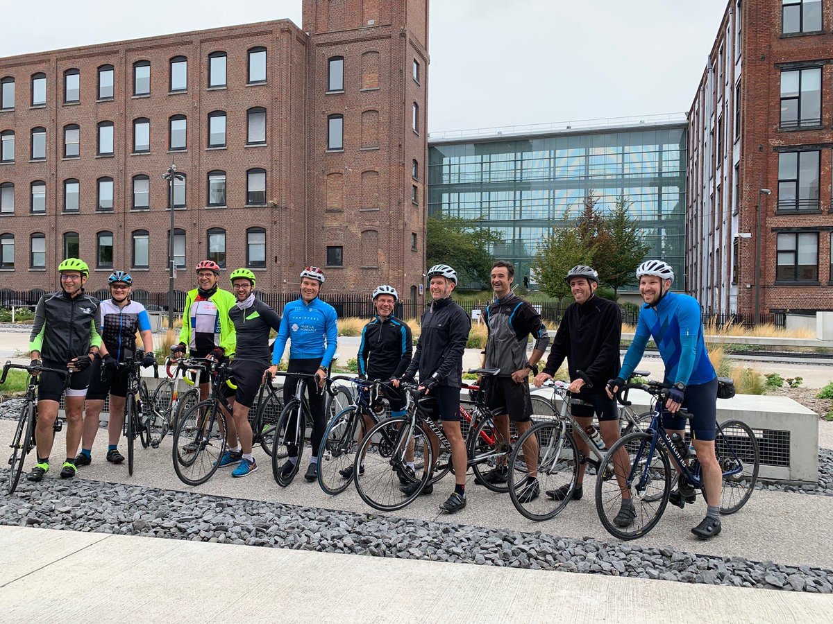DCT_NewGen's tweet image. Hier, nos coachs sont intervenus chez notre partenaire @credit_sofinco à Roubaix pour une conférence sur "le management des talents" puis ont encadré une sortie vélo sur les pavés de @A_ParisRoubaix 
#partage #memepassion #parisroubaix #pavés