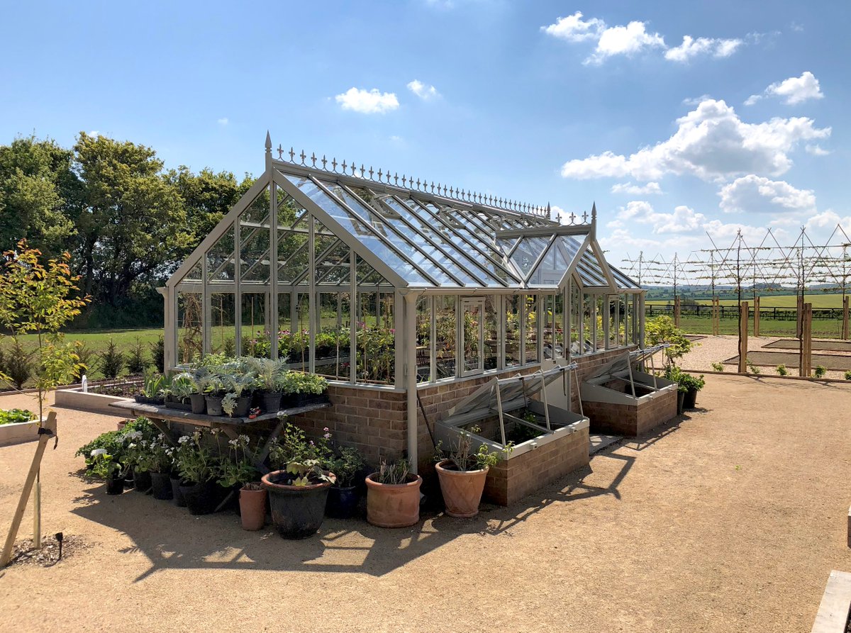 WhiteCottageLB's tweet image. One of our recent Edwardian Freestanding #Greenhouses with #Coldframes and Ridge Cresting in a lovely pebble grey colour. The fantastic weather is just a bonus!😊🌻🌹🥀🌷 #letsgetgrowing #whitecottagelb