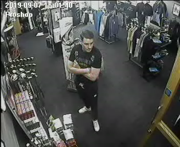 Help needed in identifying this couple of unwelcome visitors following a theft caught on camera from our ProShop.

Any information greatly received : 01732 875040

Other clubs @KentGolfUnion be aware.