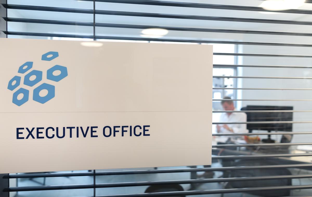 Almost a week now as #EASL Managing Director here in Geneva. Looking forward to working with everyone at #HomeofHepatology to improve awareness and knowledge of #liverdisease

<a href="/EASLnews/">EASLnews</a>  <a href="/EASLedu/">EASL Education</a> <a href="/phil_newsome7/">Phil Newsome</a>