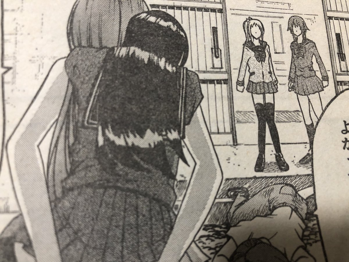 本日発売の週刊少年チャンピオン41号にて謀略のパンツァー30話が掲載されています。
幼く描いてしまったいろはと本当に幼い純真のパンツァーと色々登場します。よろしくお願い致します!
 #謀略のパンツァー 