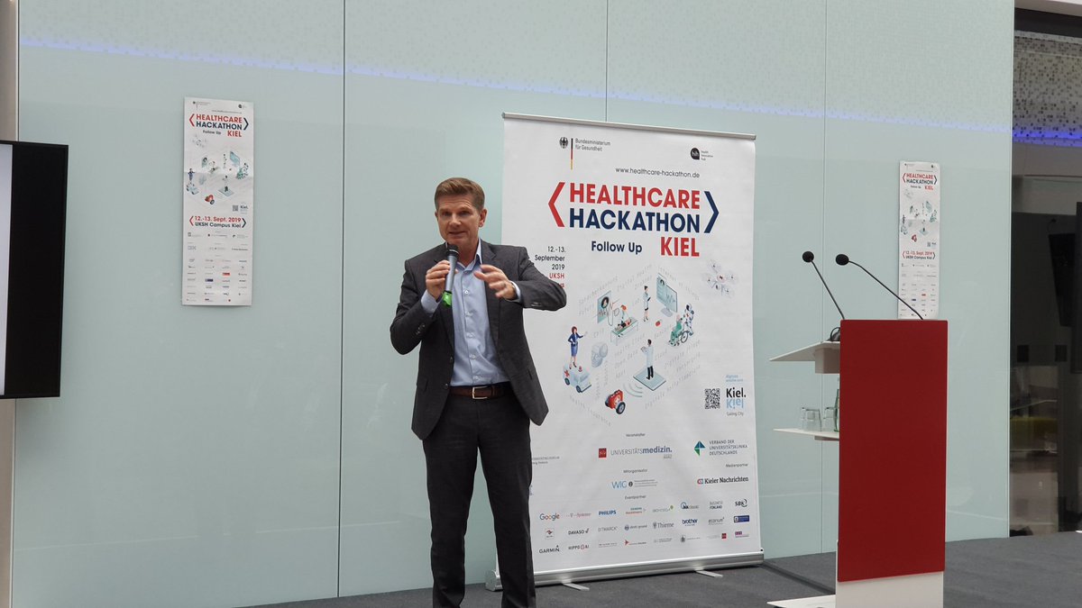 #HHack19 FollowUp mit <a href="/Heiner_Garg/">Heiner Garg</a>. Innovationen wie der #Avatar #Kim unterstützen Patienten und Pflege. Infektionen werden vermieden. @healthhackkiel #IBMOHP