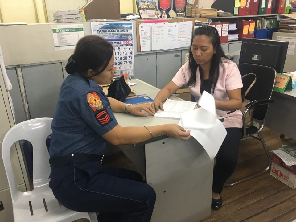 rpcrd_pro11's tweet photo. On Sept 12, 2019, personnel of FJGADS conducted inquiry in line with the operational guidelines of PRO 11 Day Care Center with PSCCD ELLEN P BUGNOS at CSSDO PRES-school &amp; Children’s Division.

#PNP
#PNPPulisAtKomunidad https://t.co/33uwZXXdF5