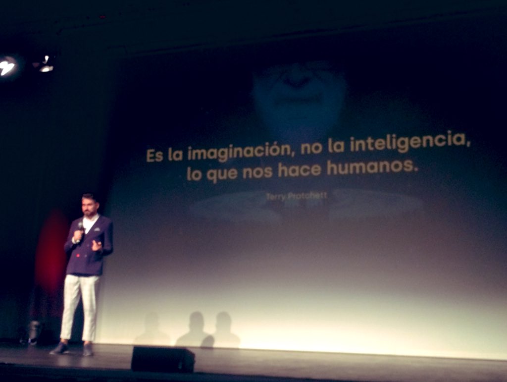 laradedomingo's tweet photo. “La imaginación es la expectativa”  @sergiodelacasa ¿Por qué viajamos? #XB2019 https://t.co/pbaRHs045Y