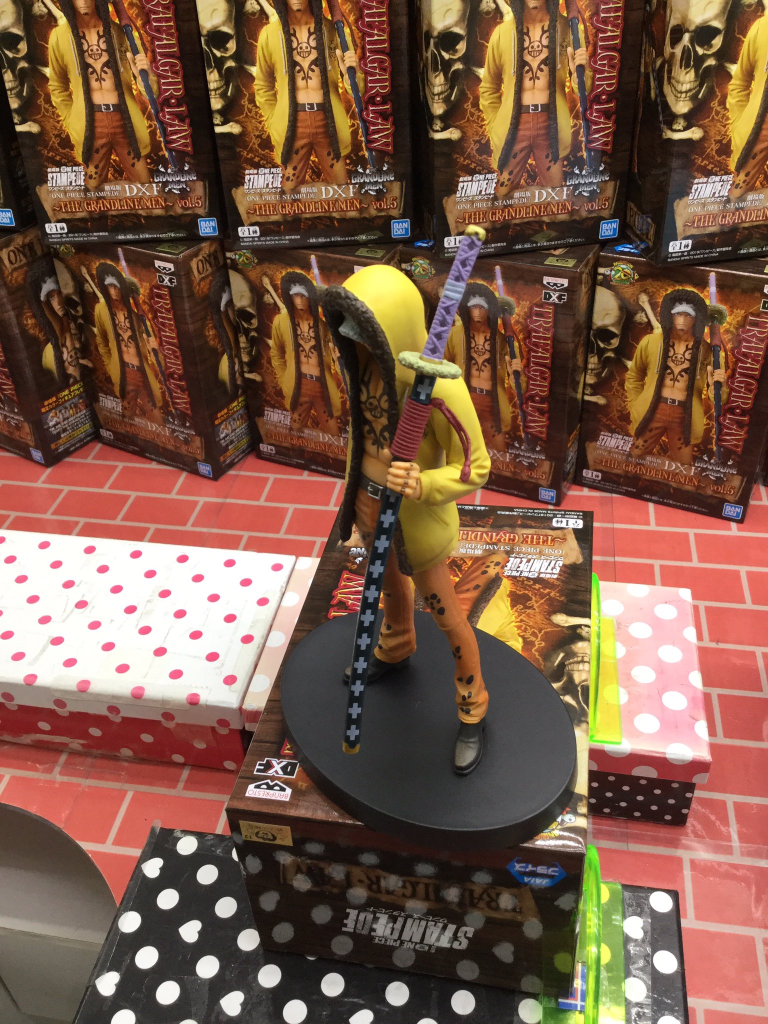 توییتر ドラマ港北インター店 در توییتر プライズ 大人気のワンピースからトラファルガー ローのフィギュア登場です 劇場版スタンピードのかっこいい衣装を見に纏ったロー様でございます ぜひこの機会にゲットしてください ワンピース