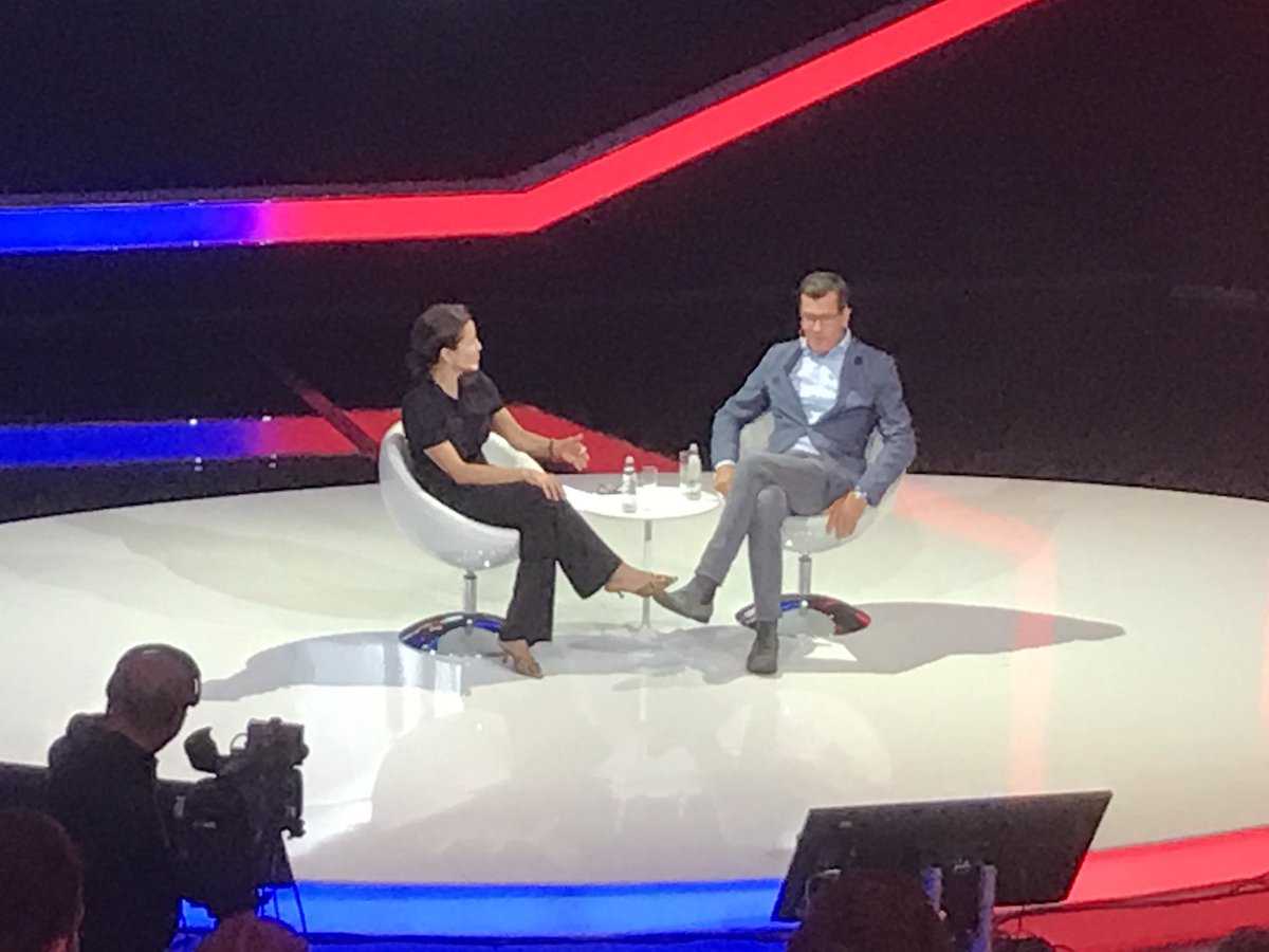 ChristianFill's tweet photo. Promise or #purpose? Jens Thiemer, #BMW, gibt der #Demexco den Vorzug vor der #IAA2019, um über eines wichtigsten Themen der Kommunikation zu diskutieren. #attitude #haltung #contentmarketing @BVDW @info_cmf https://t.co/jGgKa19yQz