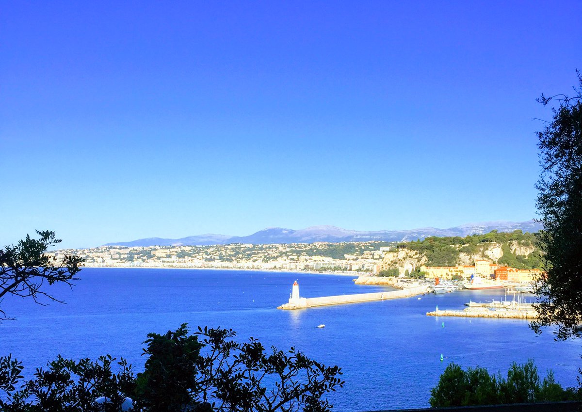 resimbalista's tweet photo. Différentes vues du #pharedenice #montboron #CotedAzurFrance #cotedazur #jeudiphoto @JeudiPhoto https://t.co/mIXrJEFcQI