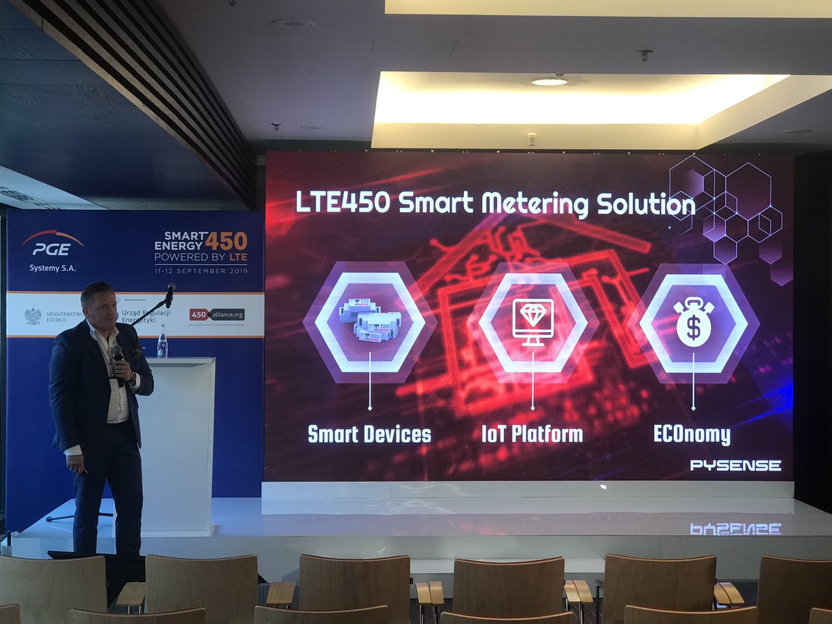 PySENSE_Poland's tweet image. Artur Wróbel, prezes #PySENSE  prezentuje nasze rozwiązania z zakresu #smartmetering &amp;amp; #lte450 #smartenergy450