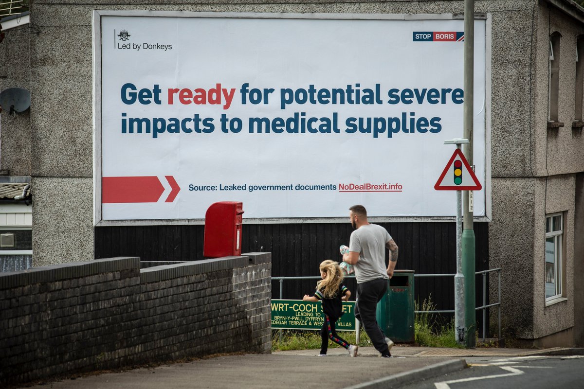 ByDonkeys's tweet photo. The government is spending £100m on a propaganda campaign to lie to us about Brexit. This is what an honest one looks like. (Location: Bargoed) https://t.co/l32JGKfpu7