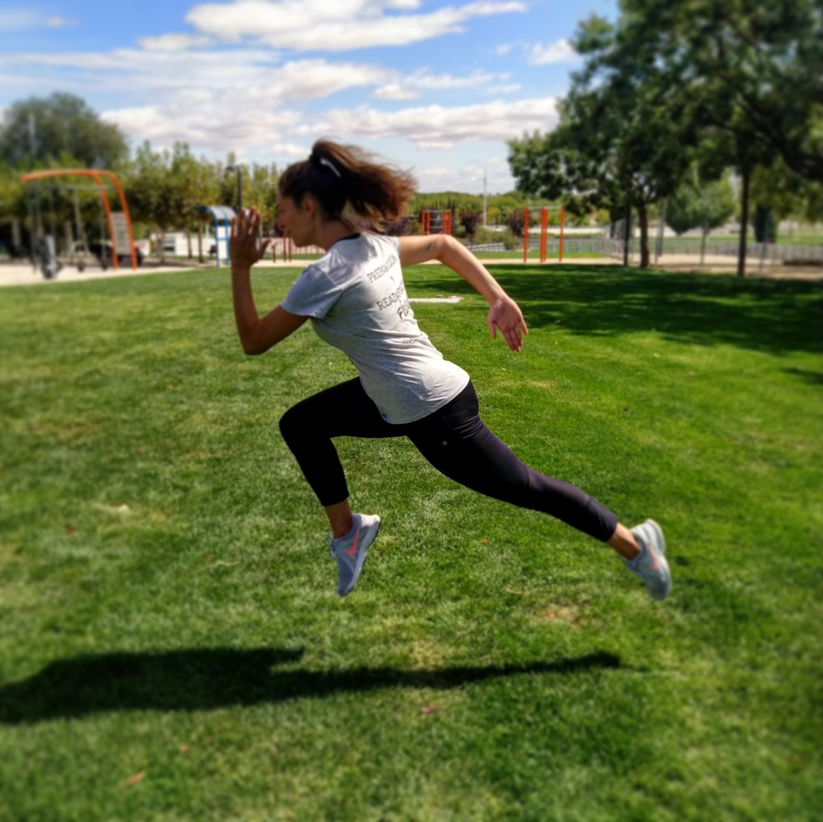 Estrellarmada's tweet image. La carrera NO es sólo asunto de atletas 🚫
🔹 Si juegas al ⛹🏼‍♀️🤾🏻‍♂️⚽⚾🥎🏐🏈🎾🏸🏑🥌🦸...
🔹Si 🏃‍♀️ de manera amateur
🔹Si corres al 🚌 !
Debes estar preparad@ 😈💪🏻
Prepárate para MOVERTE.
#moveyou #Runrunes #running #sport