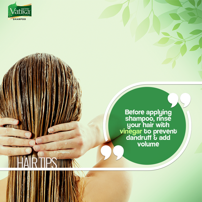 DaburIndia's tweet photo. For those who experience scalp-related conditions such as dandruff,  vinegar can bring relief because of its anti-viral, anti-fungal and anti-bacterial properties, and give your hair shine and volume.
#HairTips #NaturalNeeds  #NaturallyYours  #DaburVatika https://t.co/QTFEt0xbmM