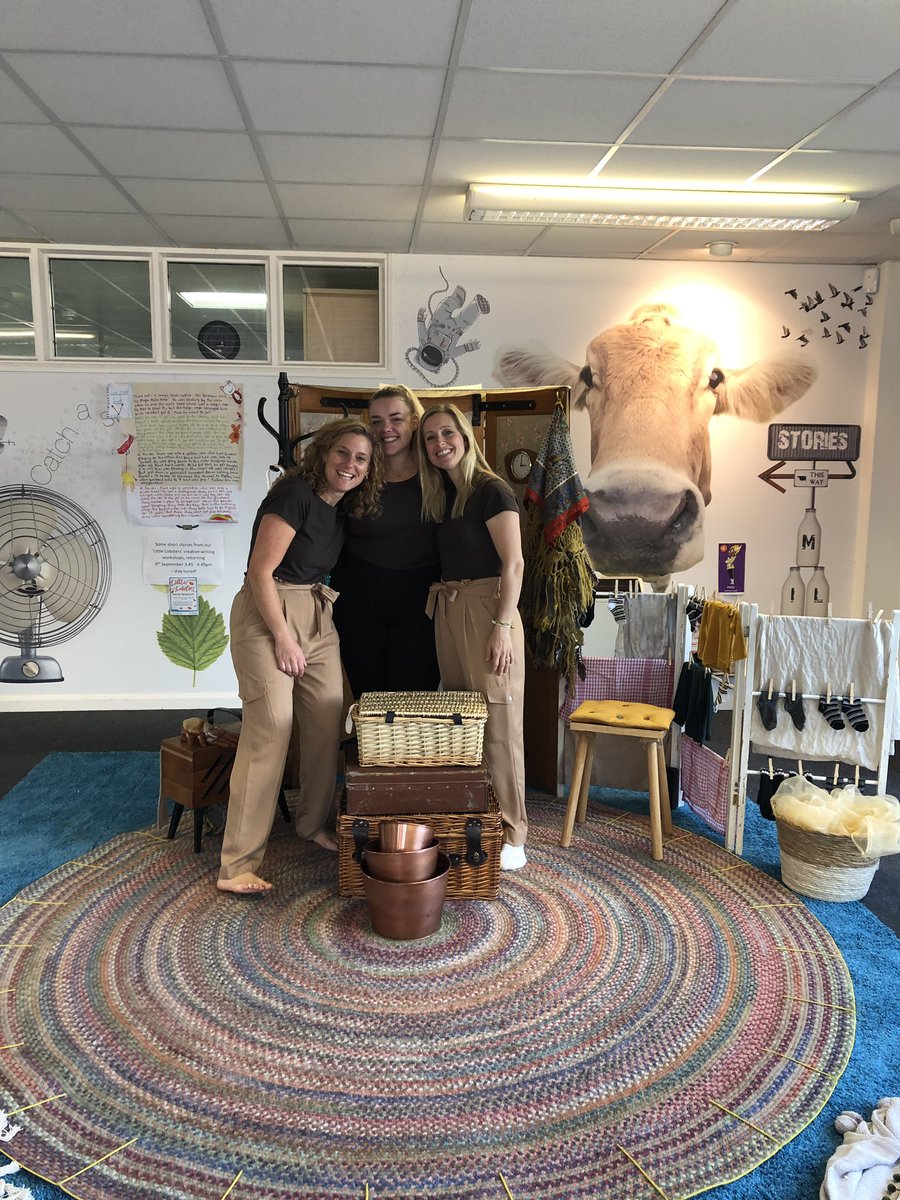 mloue36's tweet photo. Ready to go! #storyexplorers #Dramaticdeserts #binghamlibrary @ManyaBenenson @WestValstar @NottmPlayhouse https://t.co/rUQPtL25jk