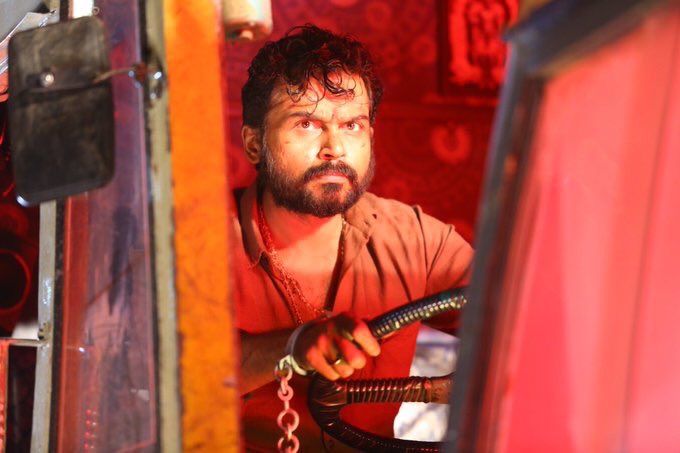 vivekanandapics's tweet photo. Here's some more #Kaithi stills! 
#KaithiFromDiwali https://t.co/1SCTSrJT7d