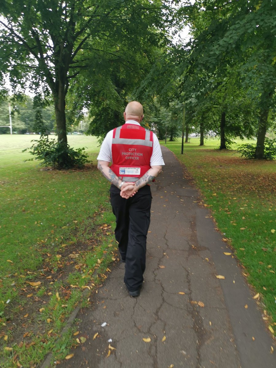 GLOSBIDCPO's tweet photo. CPO's currently Patrolling @Glospark
#visibleinthecommunity
#presenceiskey
@GLOSBIDCPO
@GlosCitySafe
@GlosCityPolice
@GlosPolice_FRU https://t.co/sQIuZZWyWX