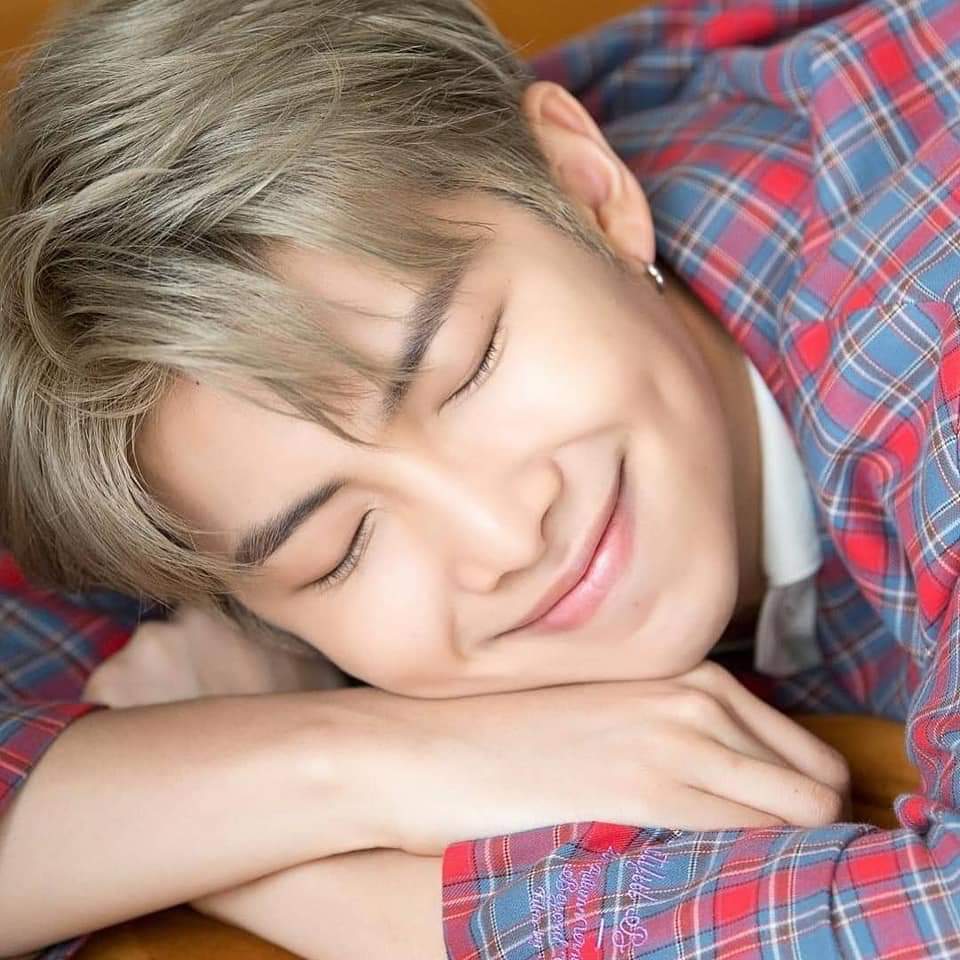 yura_yudi's tweet photo. Happy Birthday Namjoonah..
You is so cute
#BDayNamjoon
#HappyBirthdayNamjoon
#BDayRM https://t.co/2OM6GMLgBF