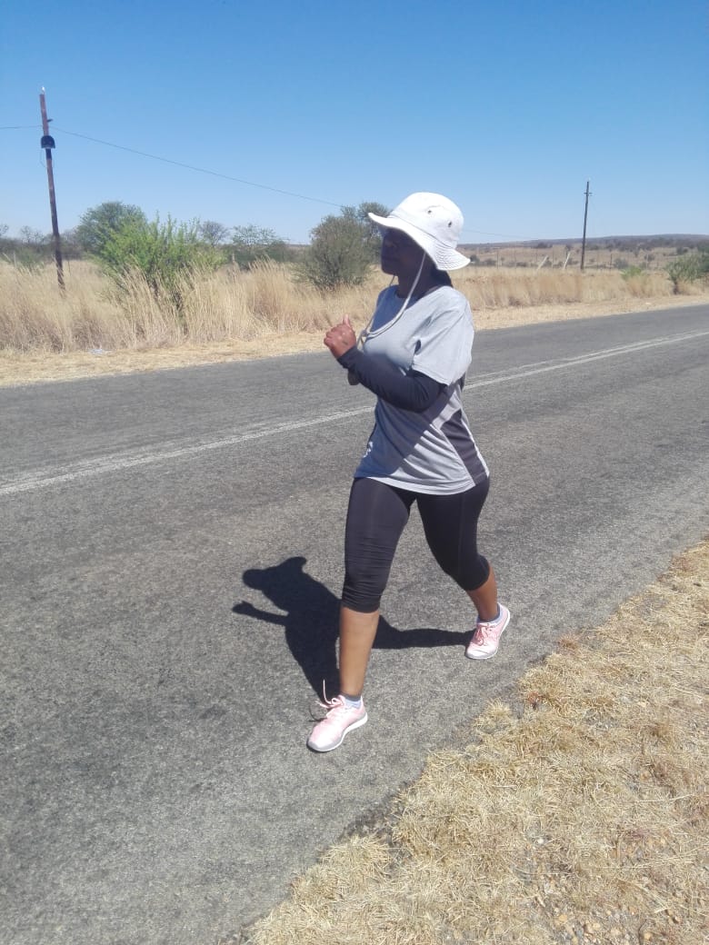 SANDF_ZA's tweet photo. Warrant Officers and Non-Commissioned Officers Skills Competition 2019, 9 to 13 September 2019, Potchefstroom. Fitness Evaluation, Individual Participants.
Information and Photographs by Lieutenant M.J. Kekana, ASB Potchefstroom
#sandf
#sandf19
#SAArmy_19
#MilSkillsComp_19 https://t.co/PTvXs4CsUj