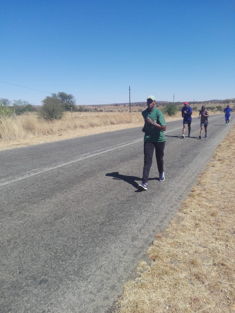 SANDF_ZA's tweet photo. Warrant Officers and Non-Commissioned Officers Skills Competition 2019, 9 to 13 September 2019, Potchefstroom. Fitness Evaluation, Individual Participants.
Information and Photographs by Lieutenant M.J. Kekana, ASB Potchefstroom
#sandf
#sandf19
#SAArmy_19
#MilSkillsComp_19 https://t.co/5x44DU45iS