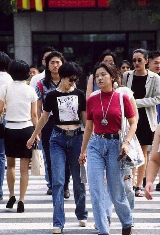 historyandfacts's tweet photo. South Korea, 1990 https://t.co/t2qSEfLxCE