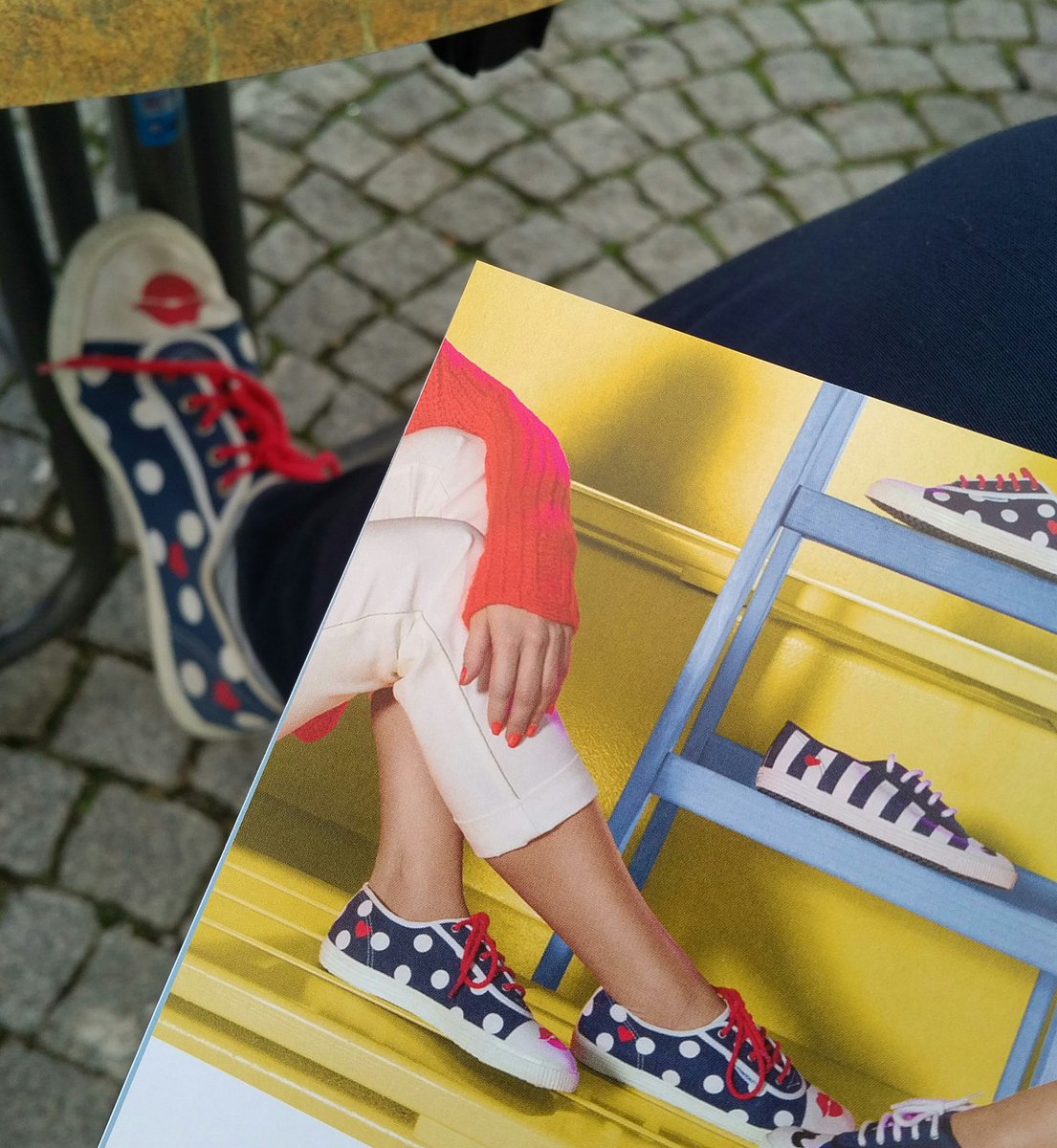 VeronikaWengert's tweet photo. Irgendwie kommen mir die Schuhe aus dem #Istrien-Buch, dass ich gerade lese, ziemlich bekannt vor :) #Startas #Fashion #Croatia #Kroatien #Hrvatska https://t.co/8QYv0x5HEe