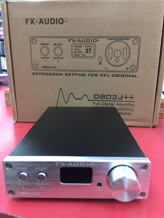 ハードオフ東浦店 公式 こちらfx Audioのフルデジタルアンプ D802j です なんと初めからacアダプタが別売のもので少し困ったのですが そう ここはハードオフ なんとか代わりのacアダプタを探し出し しっかりとロングチェックして店頭に出しました