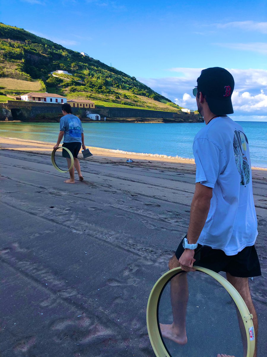 A morning of #microplastic surveying on #FieldAzores forced us to think about the impact of single use plastics. The Azores has loads of plastic due to its proximity to the North Atlantic gyre which has over 200,000 pieces of debris per km^2 #FieldCourseFortnight #ExeterGlobal