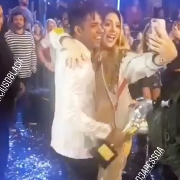 Ricardo_Momo1's tweet photo. foi por vocês 🏆💖
#FinalDancingBrasil
@nadjapessoa_ @viniciusdblack_ https://t.co/zVF4FKVK5C