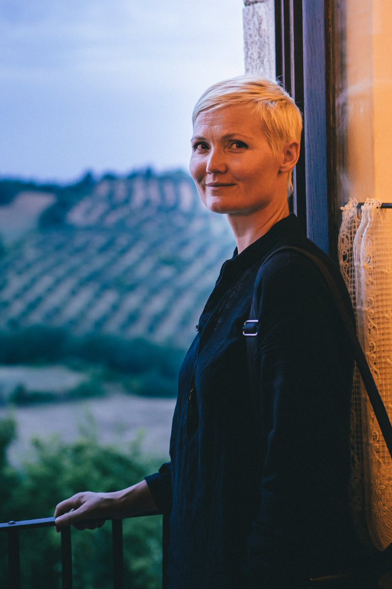 Tuottaja Katja Jokinen @grillifilms iltä kertoi media-alan aamupalalla mainoselokuvatuotannon eri vaiheista ja lopullisen mainoselokuvan valintaan vaikuttavista tekijöistä. Tiesitkö, että mainosten vaikuttavuutta katsojaan voidaan mitata myös aivokäyrien avulla? #ohjaamo
