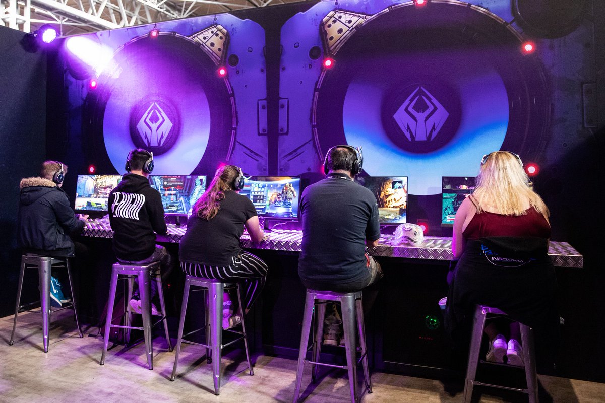 IGFestUK's tweet photo. Missed out on a sneak-peak of @Borderlands 3 at #i65?!
Get down to your local @GAMEdigital store TODAY and get your hands on the all-new mayhem-fueled adventure! #Borderlands3 #i65 #GETITFIRST https://t.co/Uyv9181koX