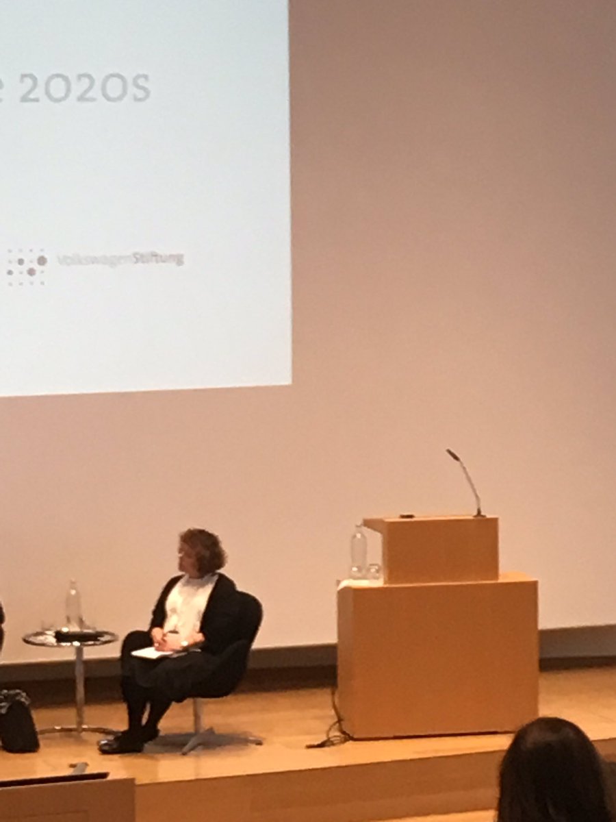 smithbarryc's tweet image. Susan Schreibman clearly articulates how we need to do participative research with not to, or for, the public. There is an appetite there. Science is way ahead. People can spend their creative capital with us and gain something #Humanities_2020