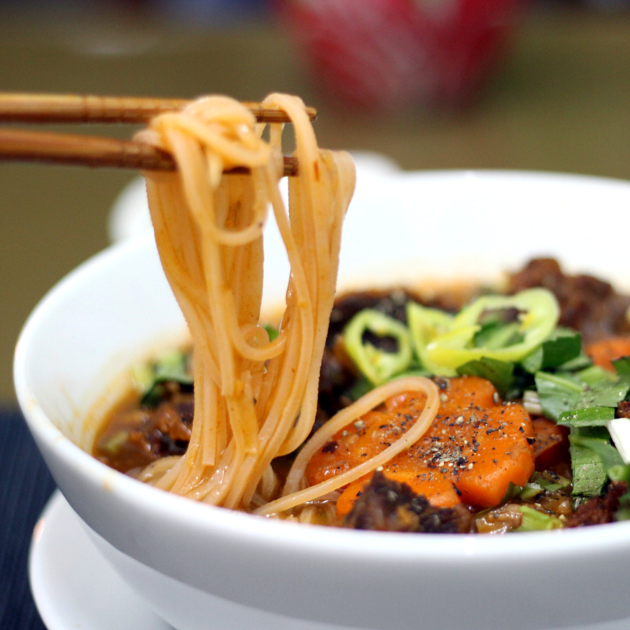 MyanmarTouching's tweet photo. Noodles (Hủ Tiếu) are familiar dishes of people in the southwestern region, but depending on the processing method, each region has its own unique flavor.
#vietnam #southwesternregion https://t.co/rm2rn2USHr