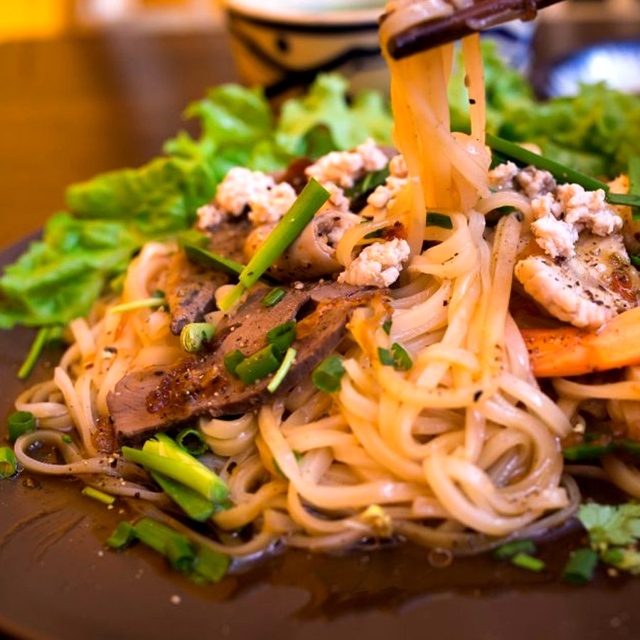 MyanmarTouching's tweet photo. Noodles (Hủ Tiếu) are familiar dishes of people in the southwestern region, but depending on the processing method, each region has its own unique flavor.
#vietnam #southwesternregion https://t.co/rm2rn2USHr