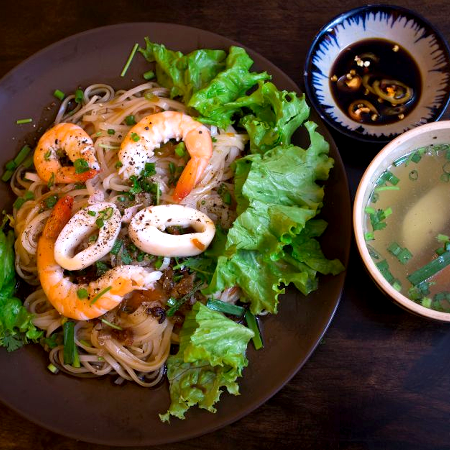 MyanmarTouching's tweet photo. Noodles (Hủ Tiếu) are familiar dishes of people in the southwestern region, but depending on the processing method, each region has its own unique flavor.
#vietnam #southwesternregion https://t.co/rm2rn2USHr