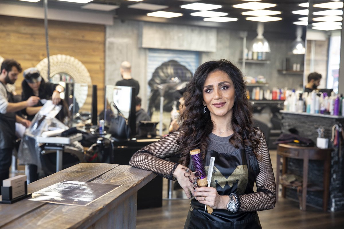 // Grenzeloos Talent 💪// Tijdens een nieuwe aflevering van Grenzeloos Talent kom je achter het verhaal van oud-student Rozi Mirzaei en zie je hoe het nu met haar gaat. Bekijk de aflevering vanavond om 21:35 uur op NPO 3: bit.ly/315wzRq  (📷: Suzanne Blanchard) #npo3