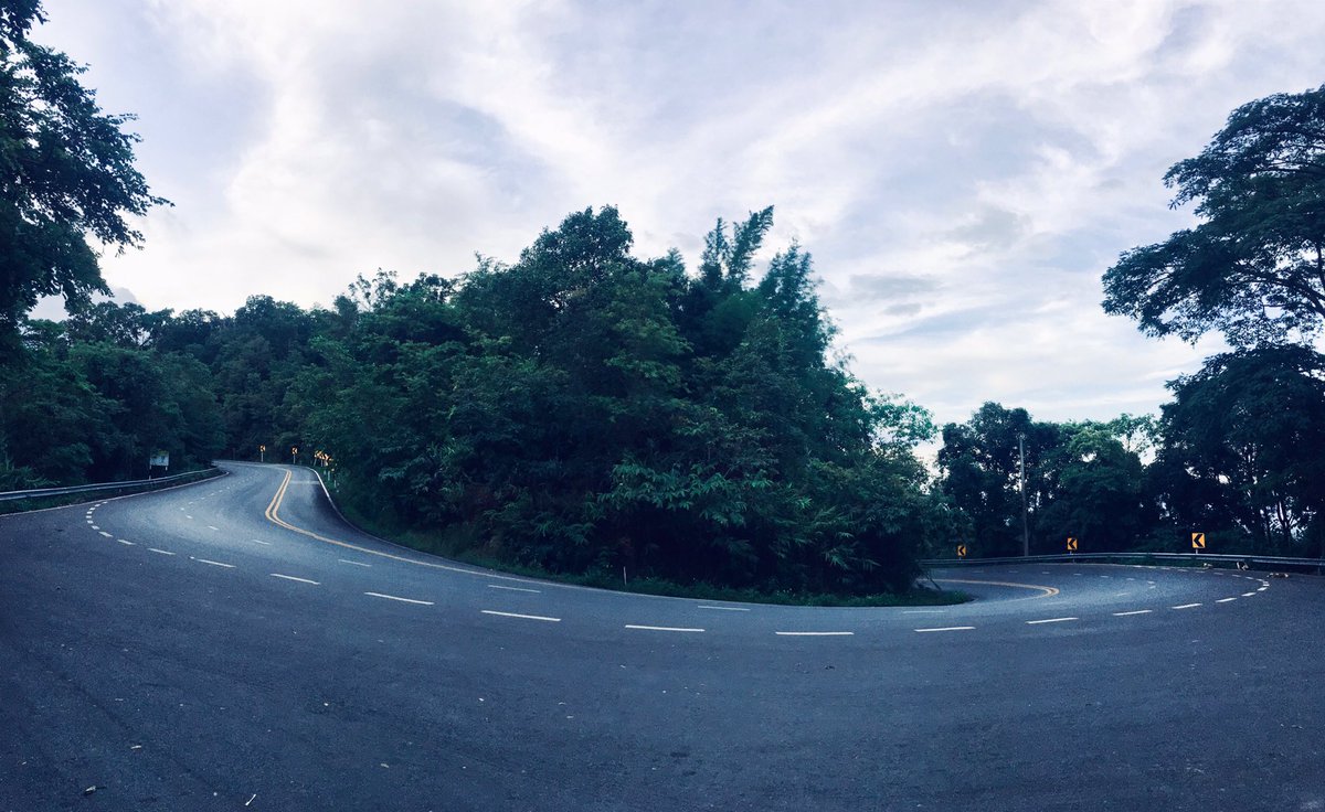 SuchadaCm's tweet image. บางทีก็กลัวตอนที่เจอคนที่ดีที่สุด แต่เราก็ดันไม่โตพอที่จะยืนอยู่ข้างๆเขา🙆🏻‍♂️ #แคปชั่นเด็ด #แคปชั่น