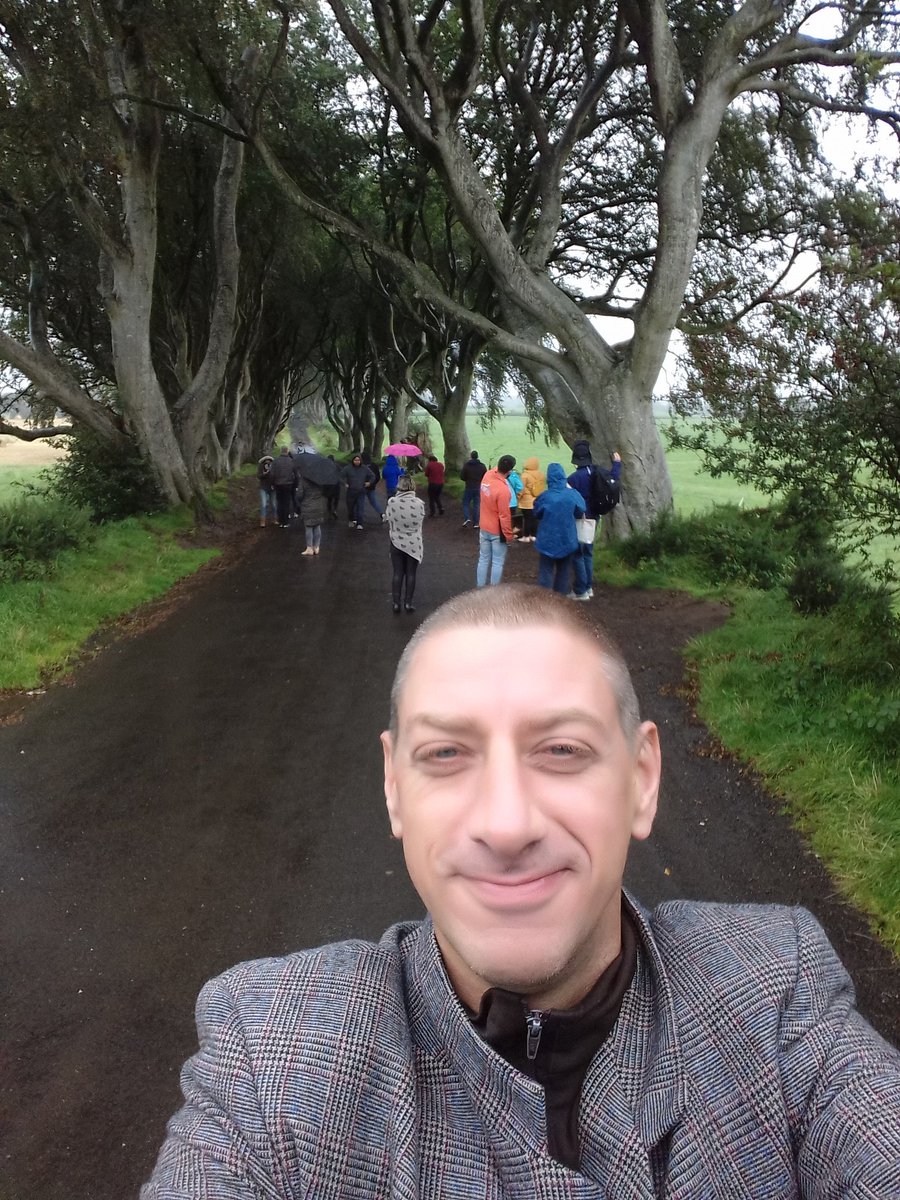 crmagahy's tweet image. #DarkHedges in the rain.

(end of S2E1 of #GOT)